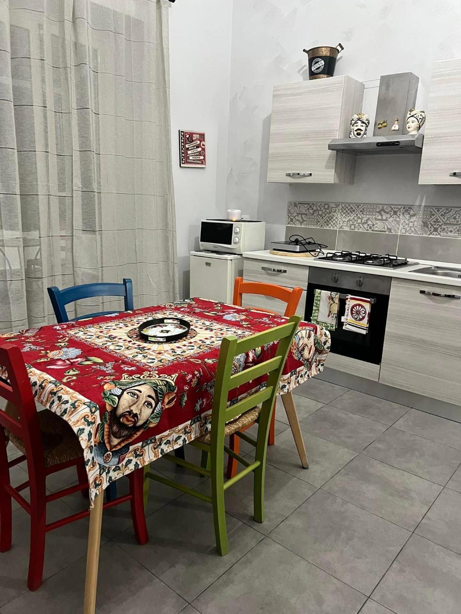 La Casa Di Bella Hotel ปาแลร์โม ภายนอก รูปภาพ
